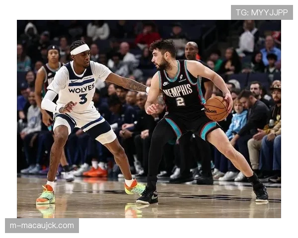 森林狼48胜33负搭上季后赛末班车,爱德华兹场均28.8分扛起进攻